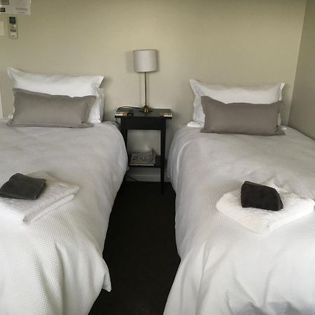 Lands End Hotel Блъф Екстериор снимка