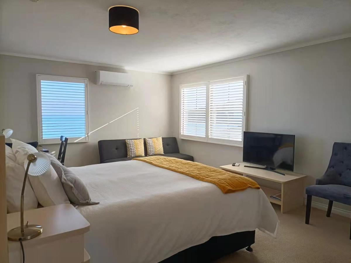 Lands End Hotel Блъф Екстериор снимка