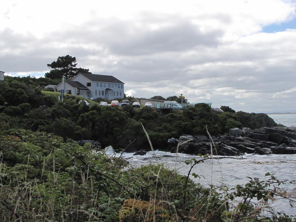 Lands End Hotel Блъф Екстериор снимка